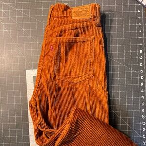 Levi's Ribcage Wide Wale Corduroy Stovepipes in Orange, size 29